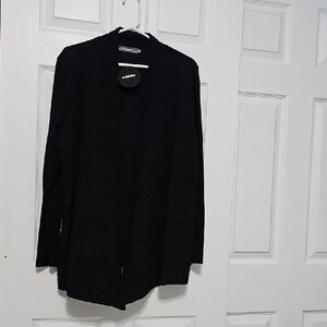 Alembika Elegant Black Floral Cardigan